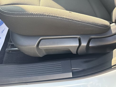 Used 2023 Nissan Rogue S image 12
