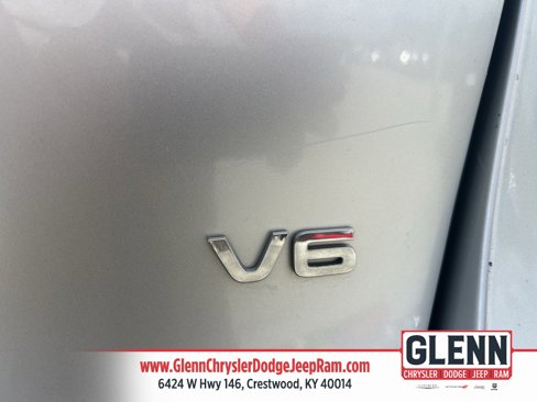 Used 2019 Kia Sorento LX image 9