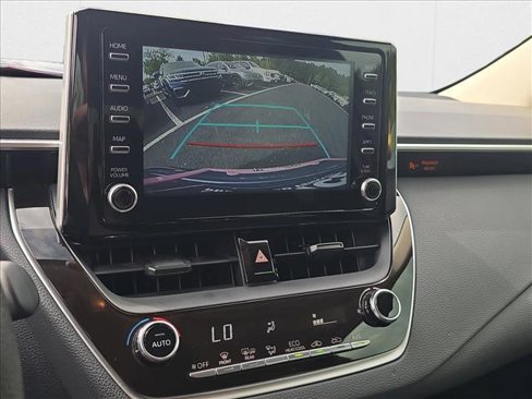 Used 2020 Toyota Corolla LE image 12