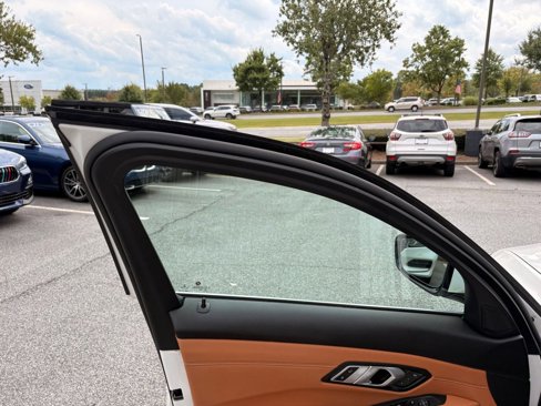 Used 2021 BMW 330i Sedan w/ Convenience Package image 20