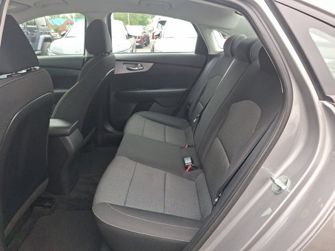 Used 2022 Kia Forte LXS image 10