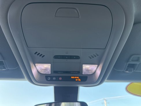 Used 2021 Chevrolet Equinox LT image 27