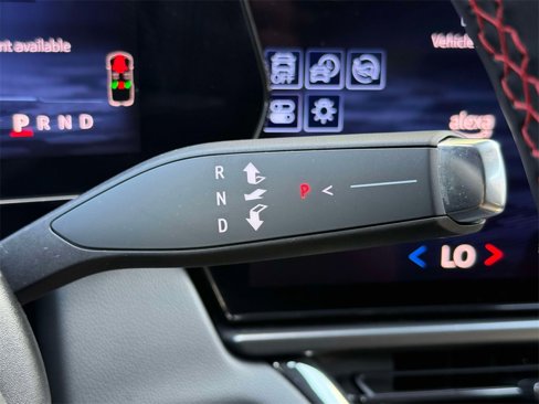 Used 2024 Chevrolet Equinox EV RS image 29