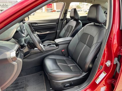 Used 2024 Nissan Altima 2.5 SR image 4