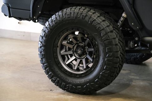 Used 2025 Jeep Gladiator Sport image 32