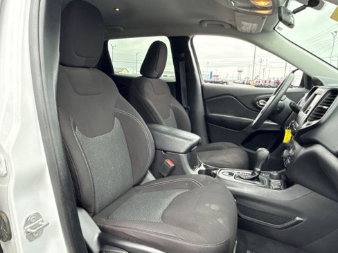 Used 2020 Jeep Cherokee Latitude image 23