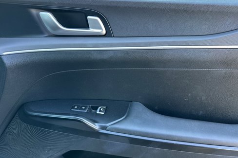 Used 2023 Kia K5 LXS image 21