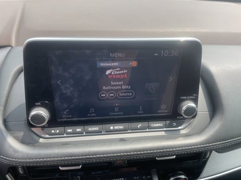 Used 2022 Nissan Rogue SV image 32