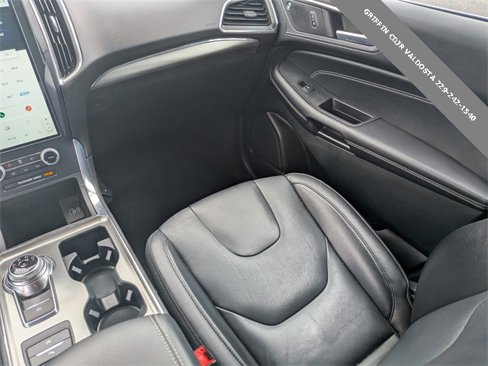 Used 2022 Ford Edge Titanium image 19