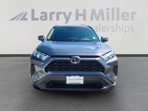 Used 2025 Toyota RAV4 XLE image 8