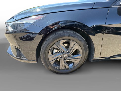 Certified 2023 Hyundai Elantra SEL image 9