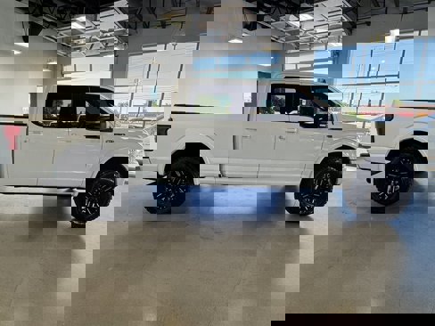 Used 2020 Ford F150 XLT image 8