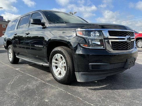 Used 2017 Chevrolet Suburban LT image 6
