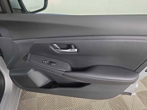 Used 2023 Nissan Sentra SV image 58