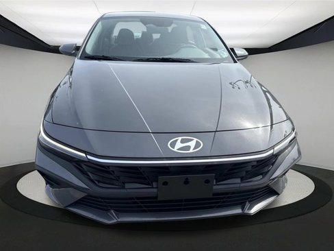 Used 2024 Hyundai Elantra SEL image 10