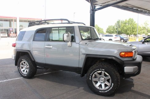 Used 2014 Toyota FJ Cruiser 4WD image 18