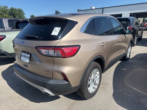 Used 2021 Ford Escape SE image 6