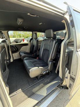 Used 2018 Dodge Grand Caravan SXT image 11