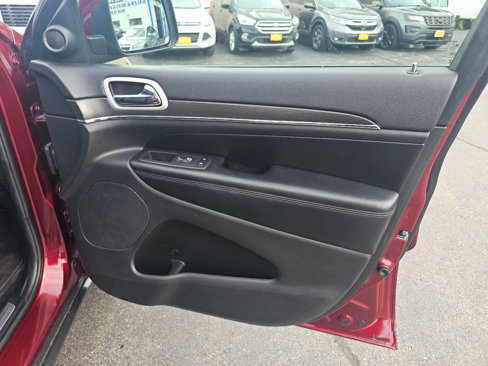 Used 2018 Jeep Grand Cherokee Limited image 28