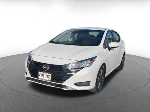Used 2023 Nissan Versa SV image 7