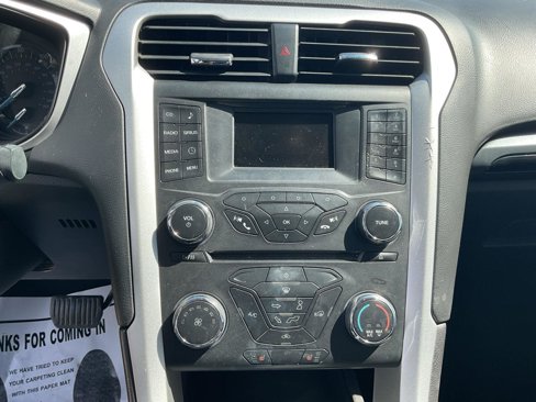 Used 2016 Ford Fusion SE w/ Equipment Group 201A image 15