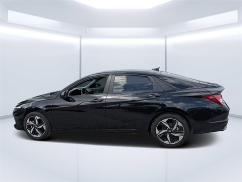 Used 2023 Hyundai Elantra SEL w/ Convenience Package image 6