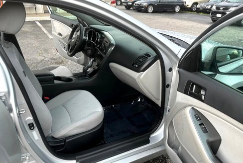 Used 2012 Kia Optima LX image 14
