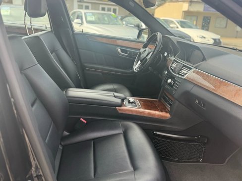Used 2013 Mercedes-Benz E 350 4MATIC Sedan image 16