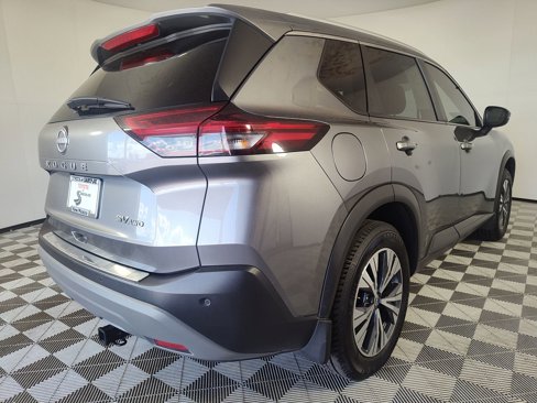 Used 2022 Nissan Rogue SV w/ SV Premium Package image 7