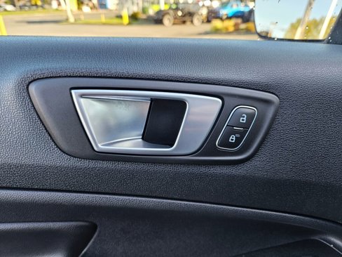 Used 2020 Ford EcoSport Titanium image 17