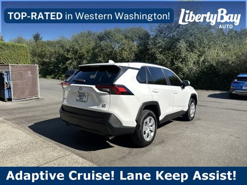 Used 2021 Toyota RAV4 LE image 6