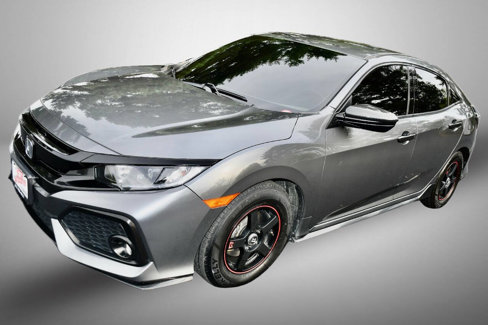 Used 2018 Honda Civic Sport image 2