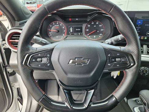 Certified 2024 Chevrolet Trax RS image 30