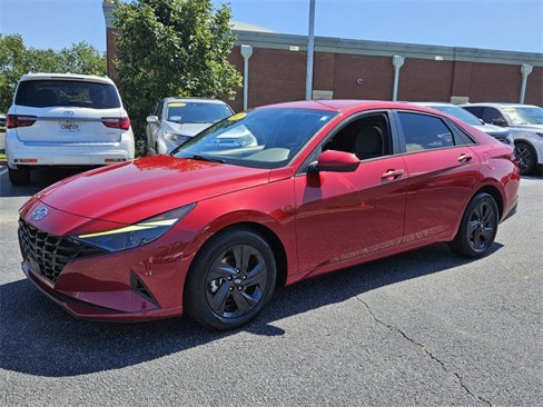 Used 2021 Hyundai Elantra SEL w/ Convenience Package image 17