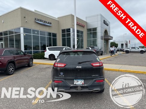 Used 2015 Jeep Cherokee Limited w/ Luxury Group image 4