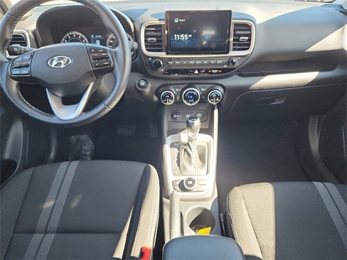 Certified 2021 Hyundai Venue SEL w/ Premium Package image 8