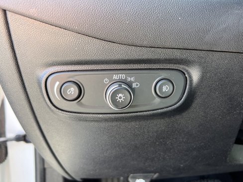 Used 2019 Chevrolet Equinox Premier image 11