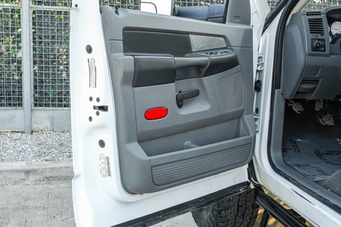 Used 2007 Dodge Ram 2500 Truck SLT image 38
