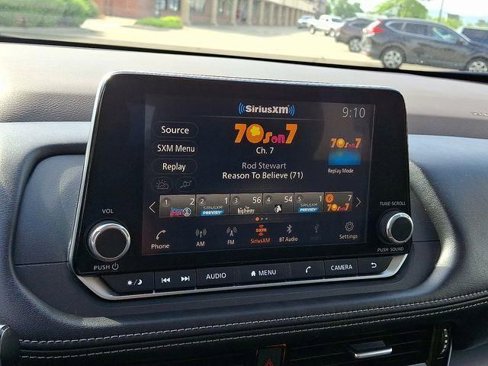 Used 2022 Nissan Rogue SV w/ SV Premium Package image 18