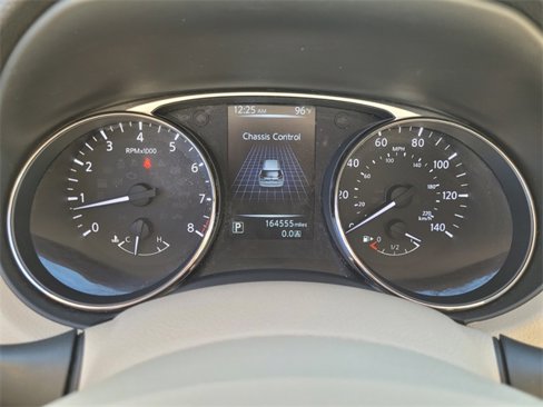 Used 2015 Nissan Rogue SV image 22