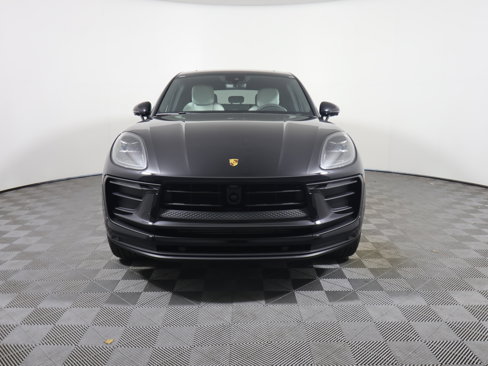 New 2025 Porsche Macan image 10