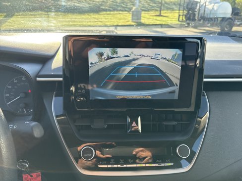 Used 2024 Toyota Corolla LE image 29