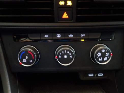 Used 2023 Volkswagen Jetta S image 32