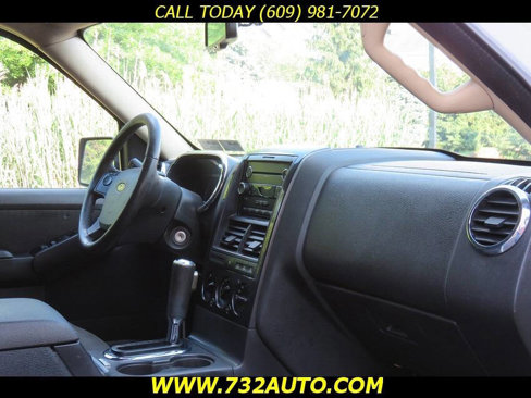 Used 2010 Ford Explorer XLT image 6