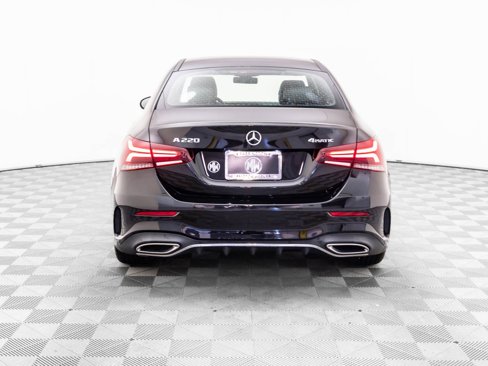 Certified 2022 Mercedes-Benz A 220 4MATIC image 4
