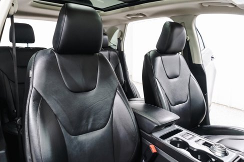 Used 2021 Ford Edge Titanium image 38