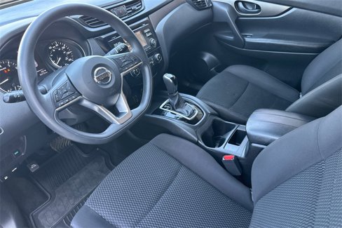 Used 2018 Nissan Rogue Sport S image 12