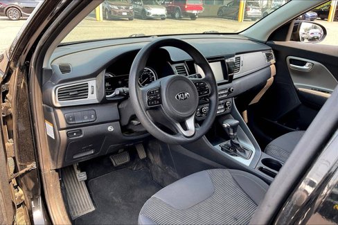 Used 2018 Kia Niro LX image 15