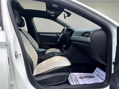 Used 2019 Volkswagen Jetta R-Line image 13