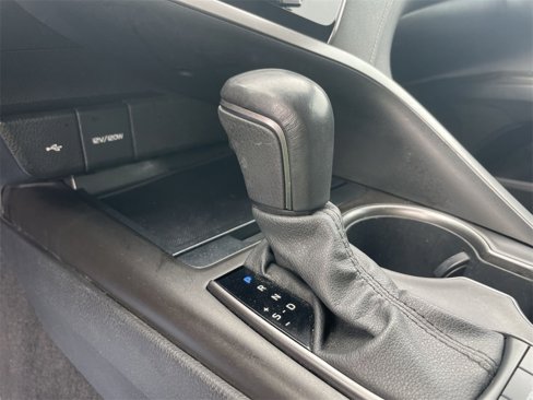 Used 2022 Toyota Camry SE image 11